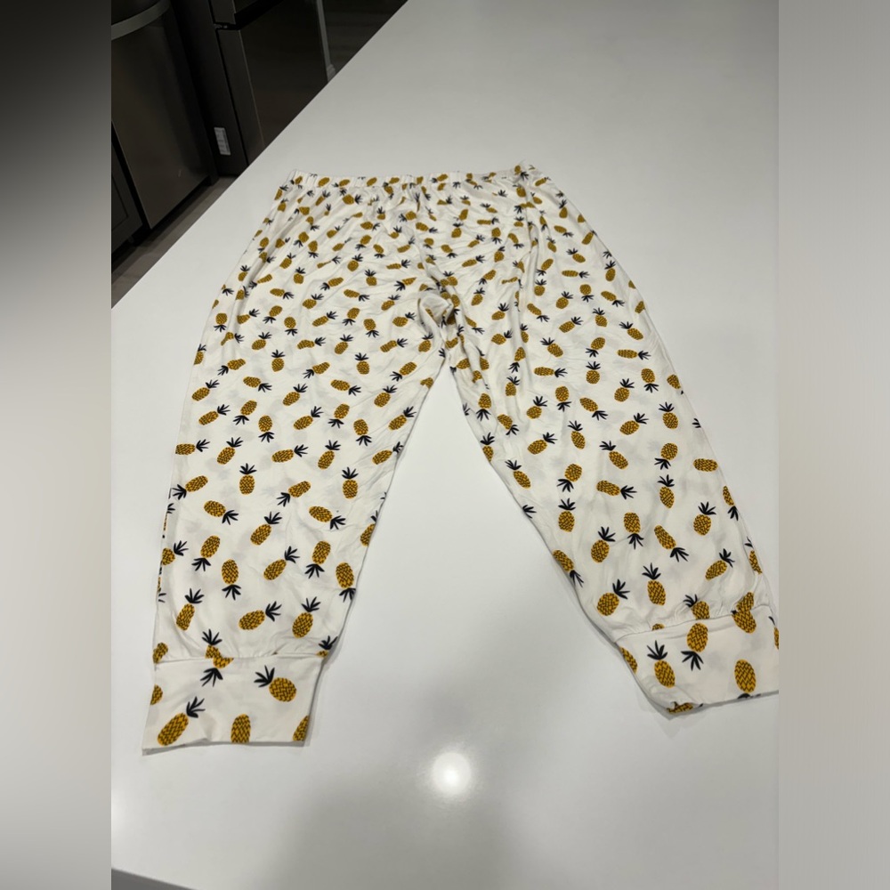 Old Navy pajama Mid-Rise Sunday Sleep Ultra-Soft Pajama Pants Pineapples Size L - Picture 3 of 10